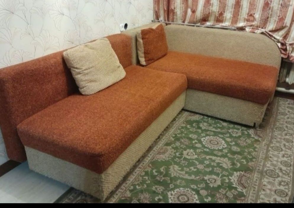 Уголок отдыха, диван угловой