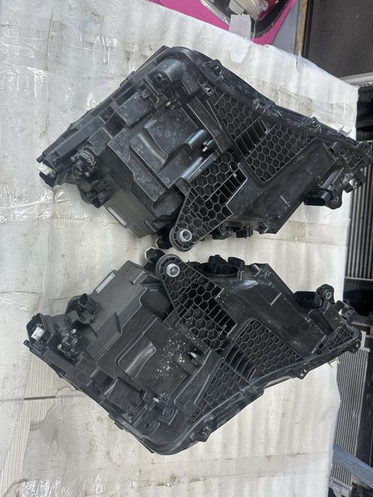 Faruri stanga dreapta full led skoda superb 3v facelift.