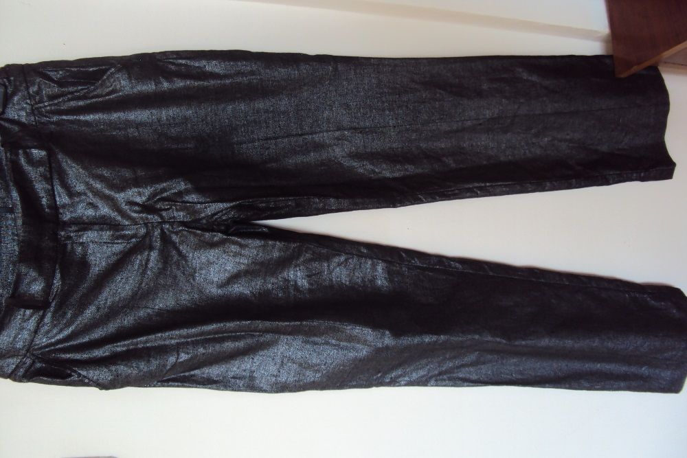 Продавам дамски костюм Credo