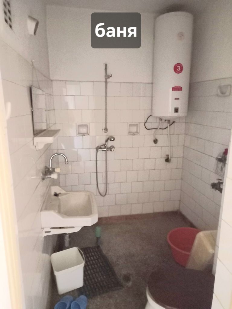 Продава се Четиристаен апартамент в Пазарджик, Център - 98 кв.м за 1026 €/кв.м - Снимка #10