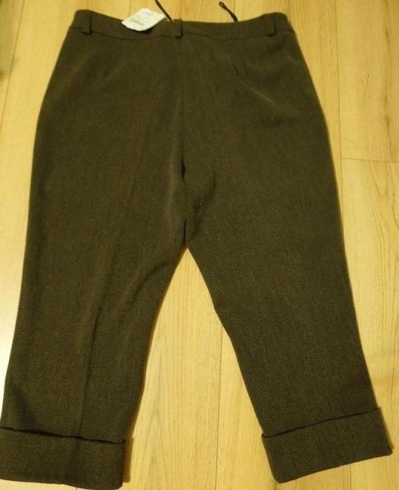 Pantaloni 3/4 noi cu eticheta