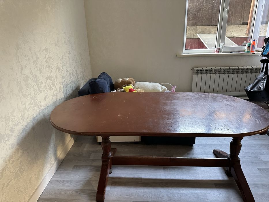 Продам стол из натурального дерева ,ручная работа