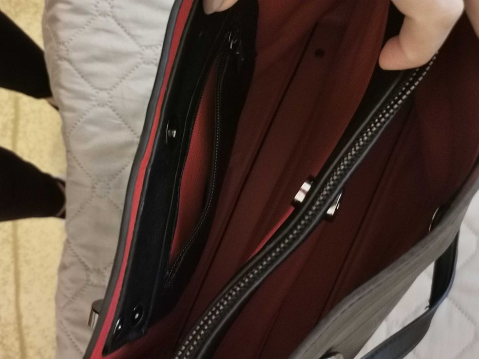 Черна чанта от естествена кожа