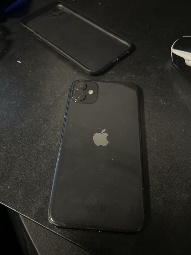 iphone 11 за части с нов дисплей