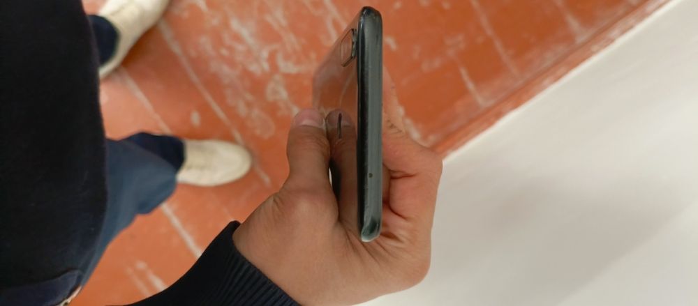 Samsung A20s sotiladi
