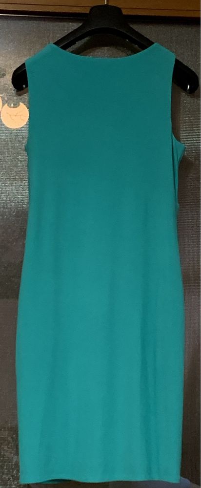 Vand rochie verde marimea 42