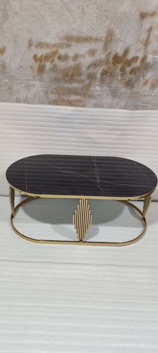 Журнальный стол и консоль