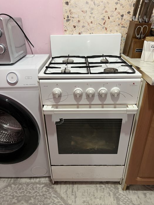 Продам газовую плиту