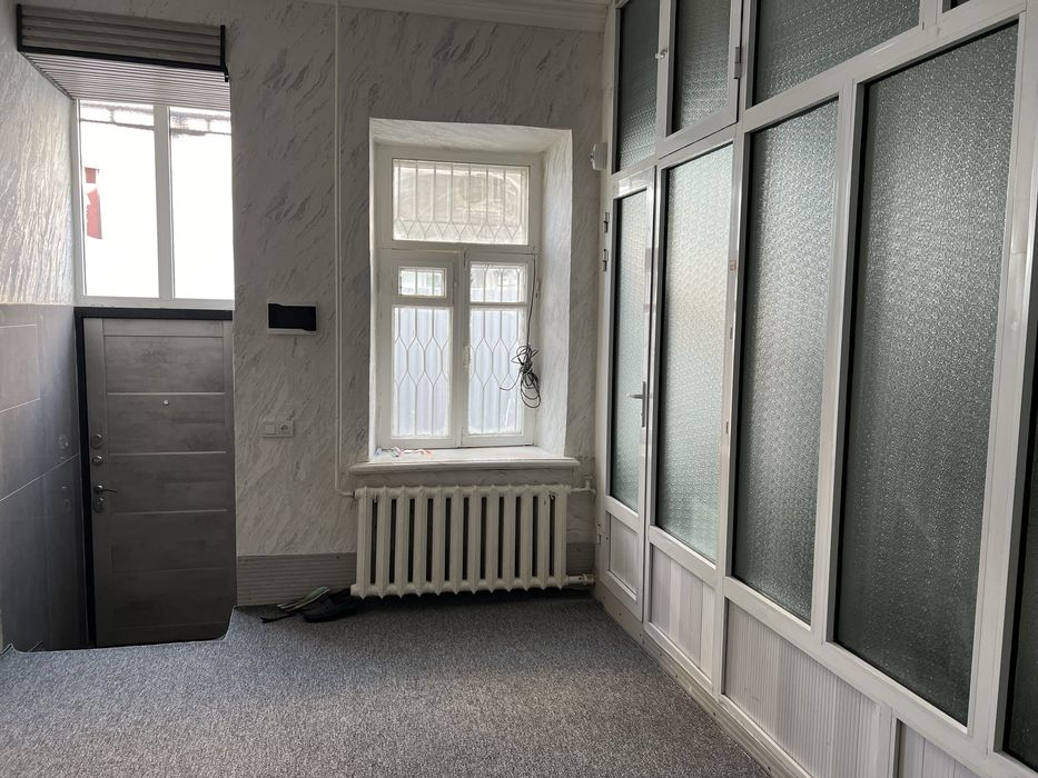 Сдаётся в аренду помещение можно под офис и жильё