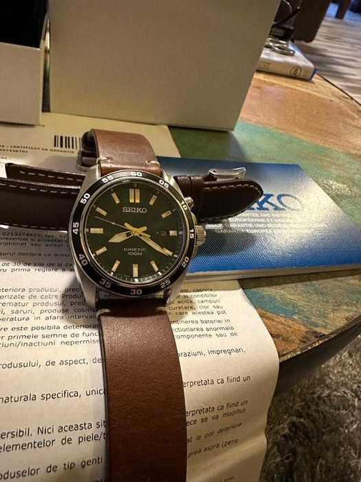 Vand ceas Seiko Kinetic SKA791P1 42.5 mm WR 100m