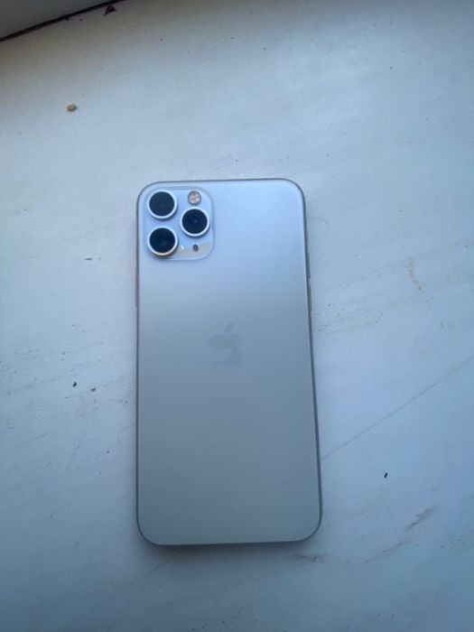 Айфон 11 про срочно продам