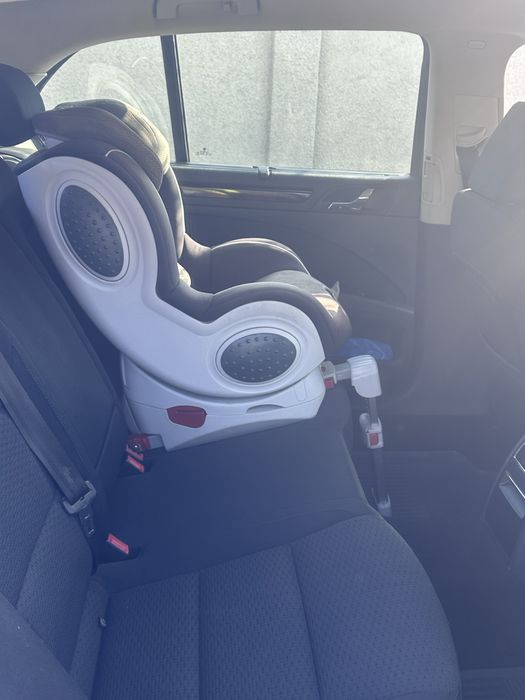 Scaun Protox cu sistem isofix inclus