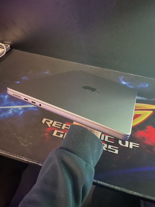 Macbook pro m2 pro 16 yadrolik 16/512 10 soatdan kopga yetadi quvati