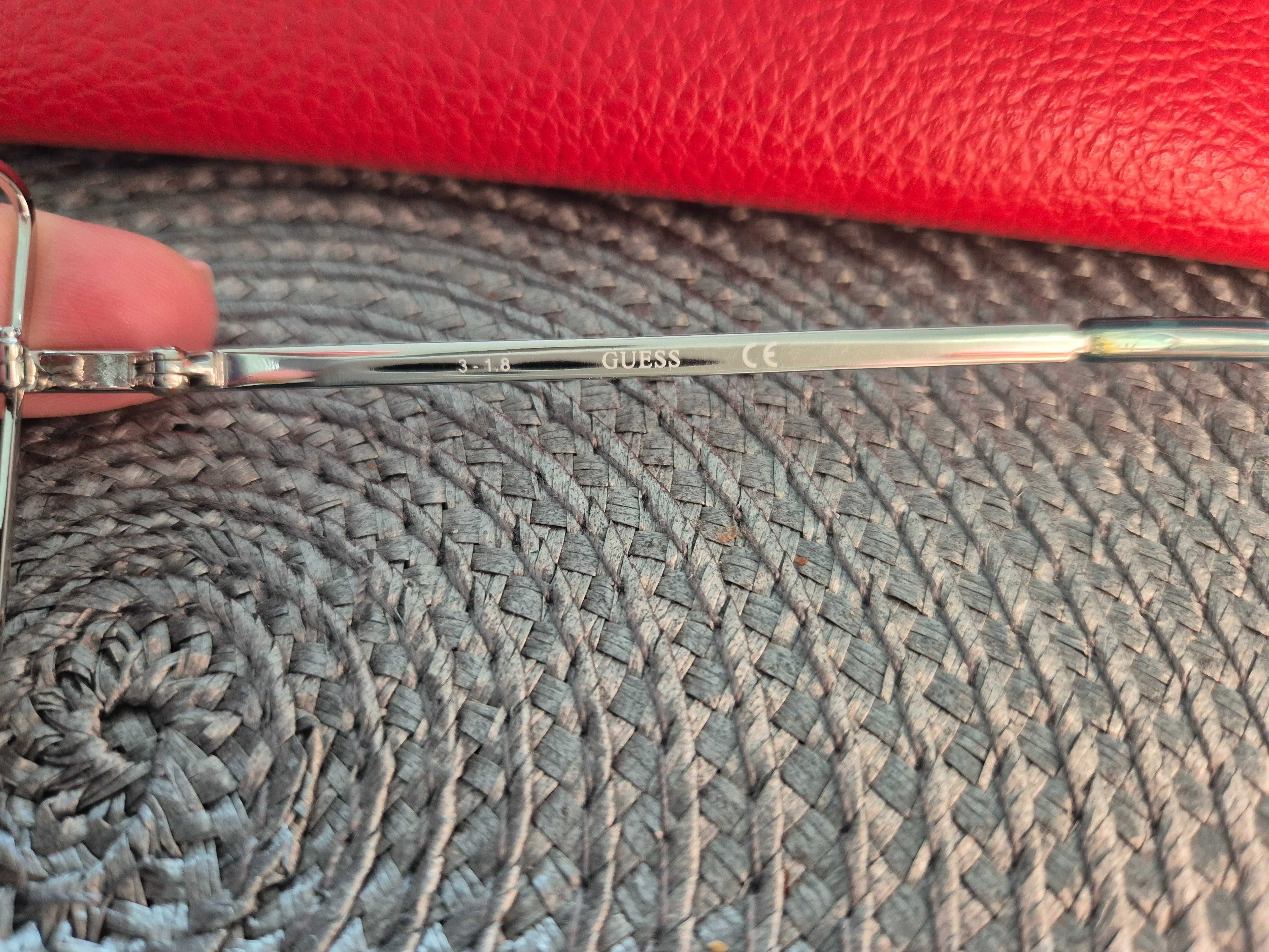 Guess cat eye слънчеви очила