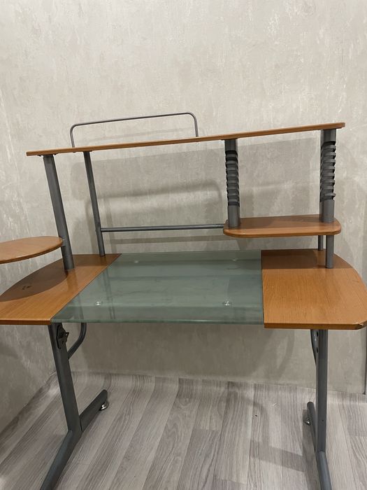 Компьютерный столик