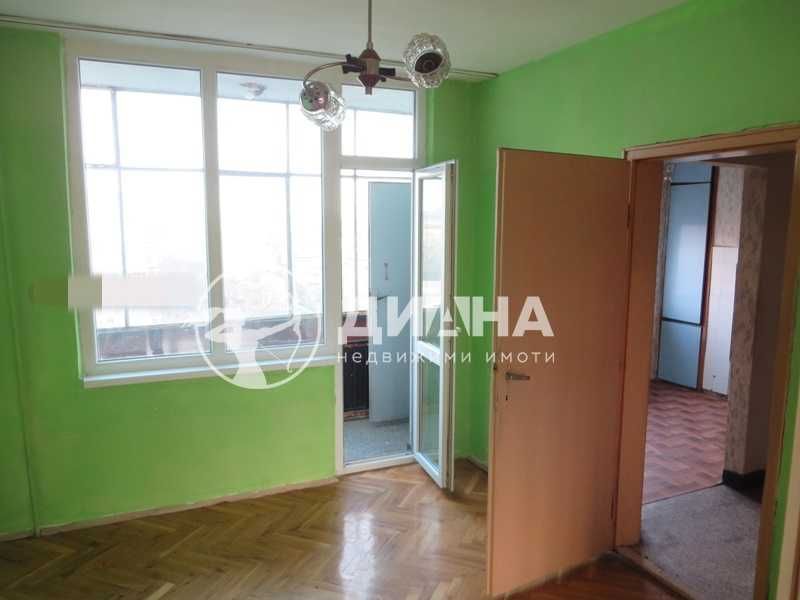 Продава се Тристаен апартамент в Пловдив, Кючук Париж - 107 кв.м за 1150 €/кв.м - Снимка #3