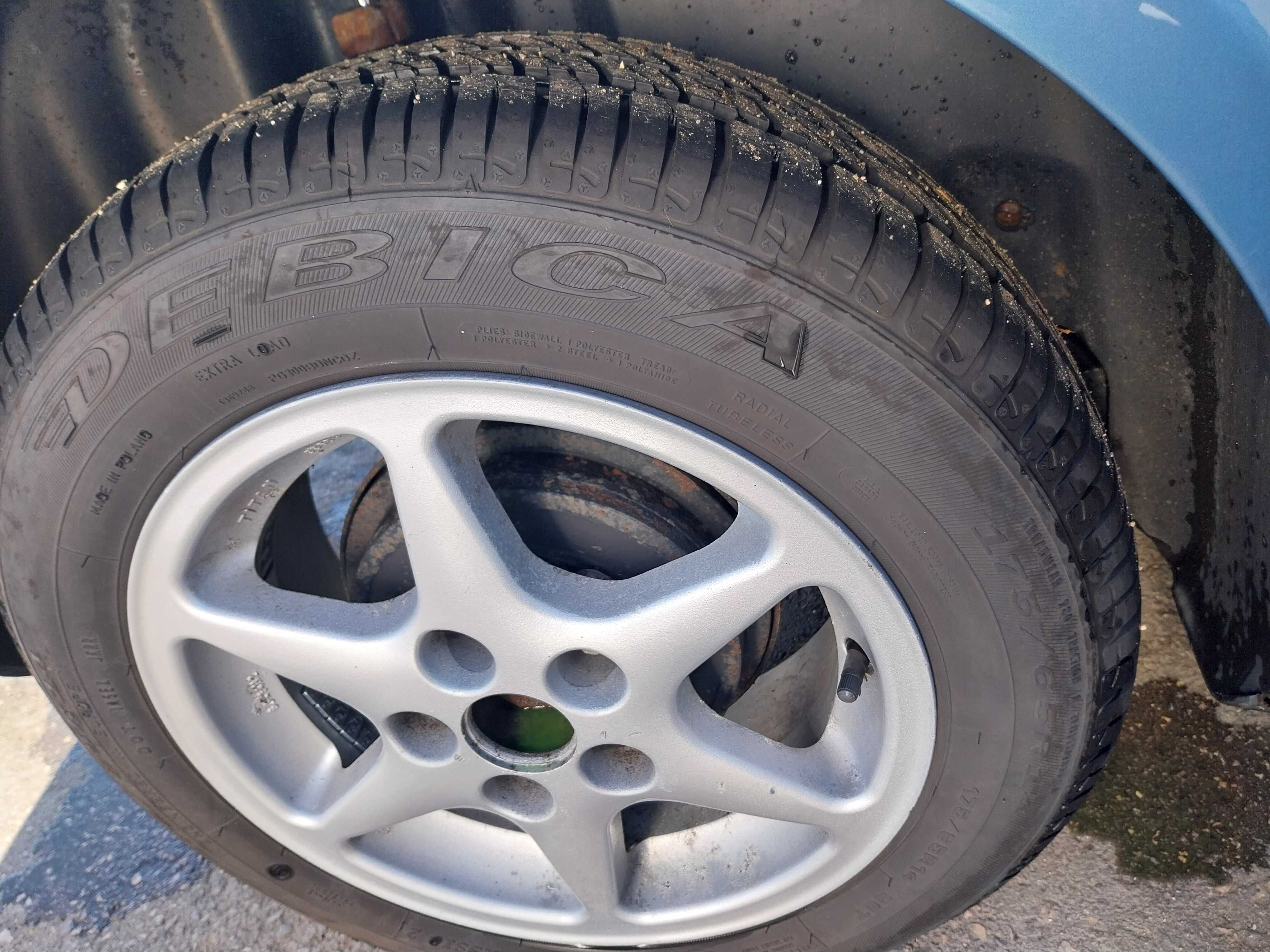 VW Polo 1,4  Колата е добре поддържана. Газ/бензин, икономична.