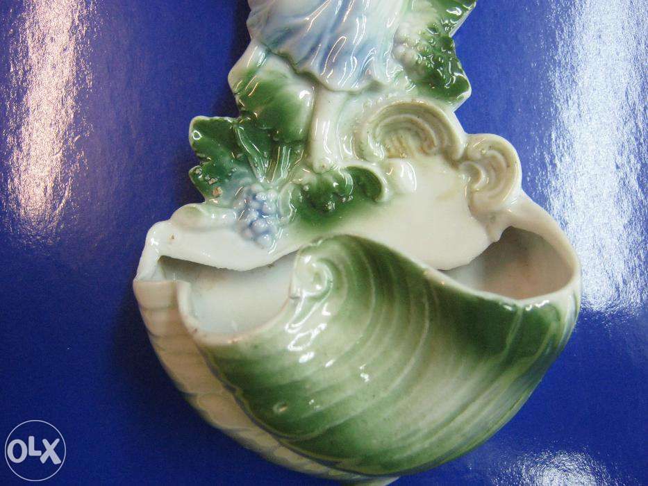 Portelan bisquit german,inger,apa sfintita.Cca 1890.