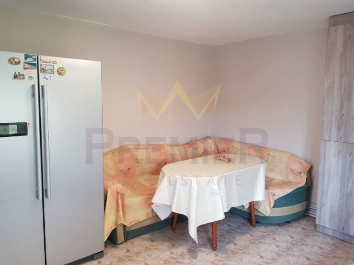 Къща в Варна, област-с.Аксаково площ 165 цена 200000