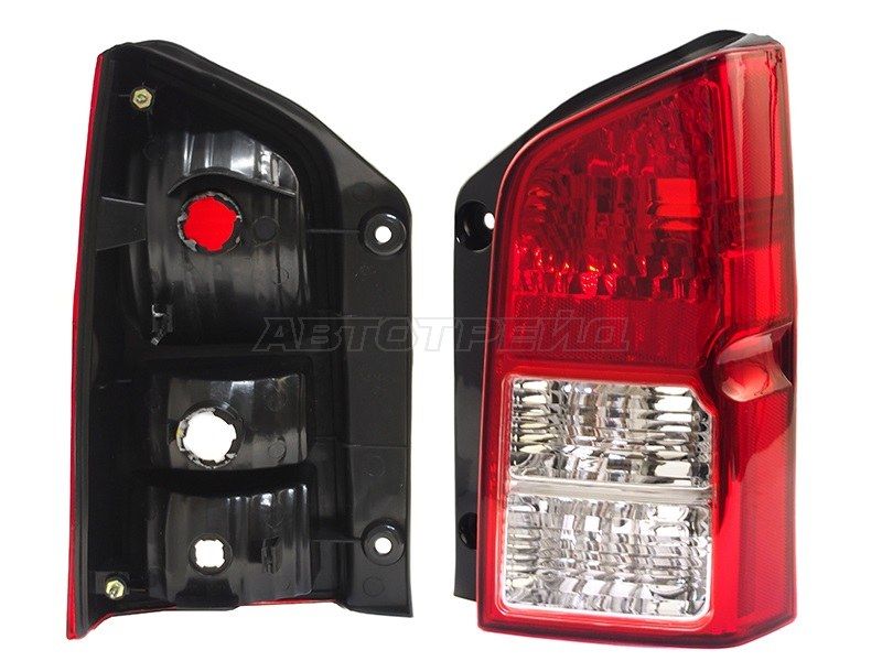 Фонарь задний  Nissan Pathfinder