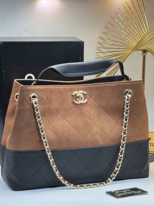 Geanta Chanel noua !!! Dimensiuni 35/24 !!!