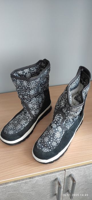 Сапоги-дутики новые