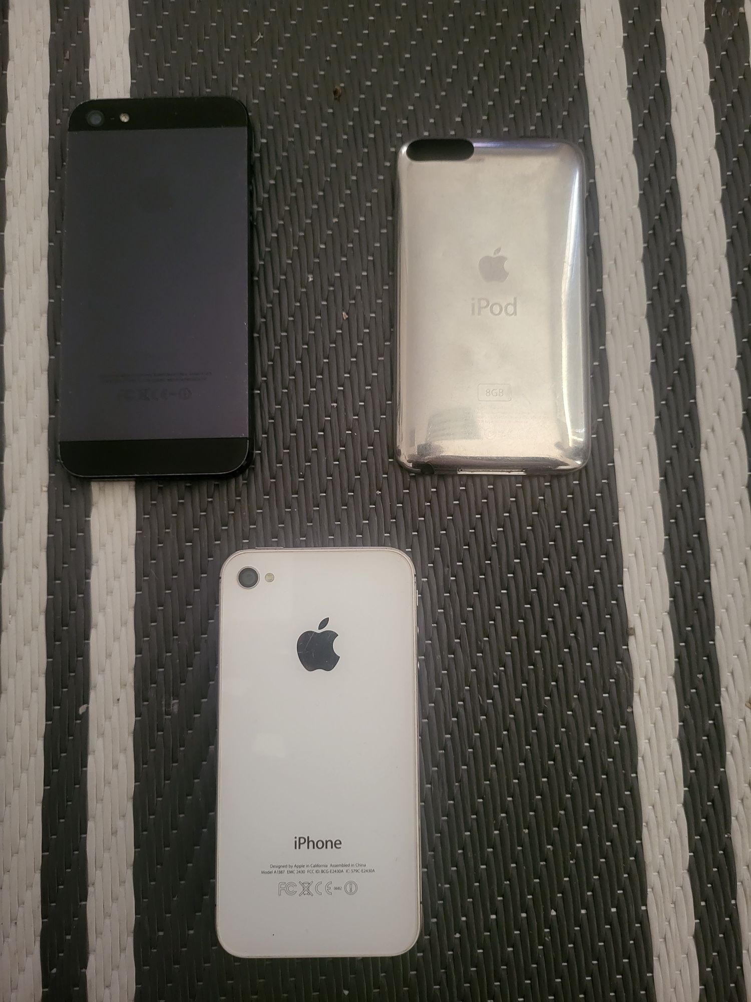 iPhone 4S, 5 și ipod