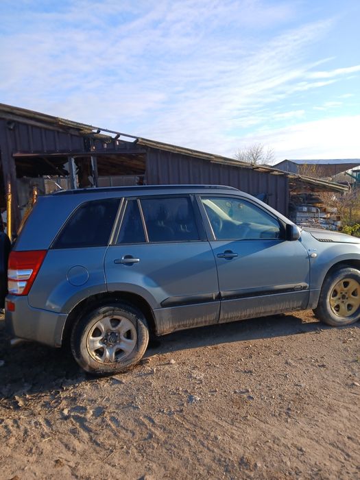Vând suzuchi grand vitara