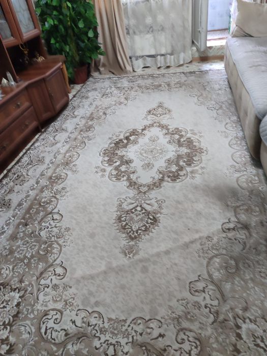 Ковер с орнаментом