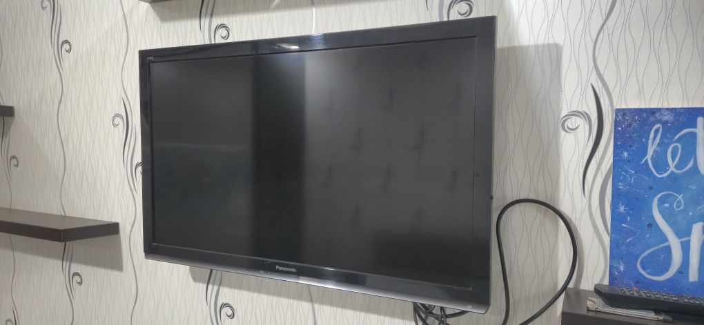 Продам телевизор Panasonic 32"