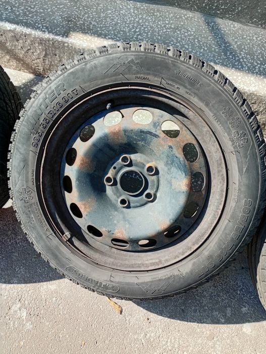 Vând cauciucuri și jante