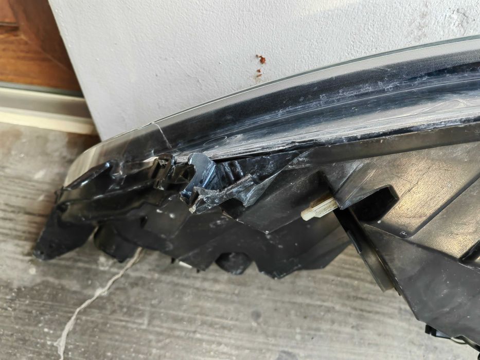 Фарове Renault Scenic 3 ляв десен / Фарове Рено Сценик 3 Оригинални