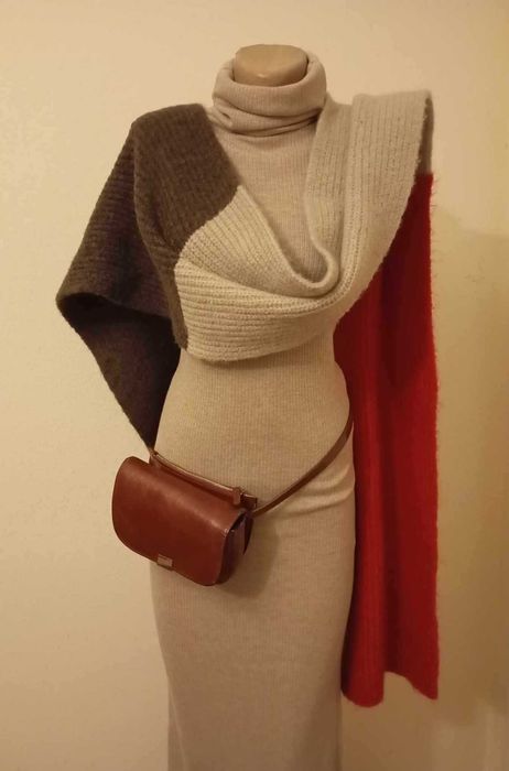 Fusta rosie lana vergina Pierre Cardin NOUA,rochie MNG, compleuAg