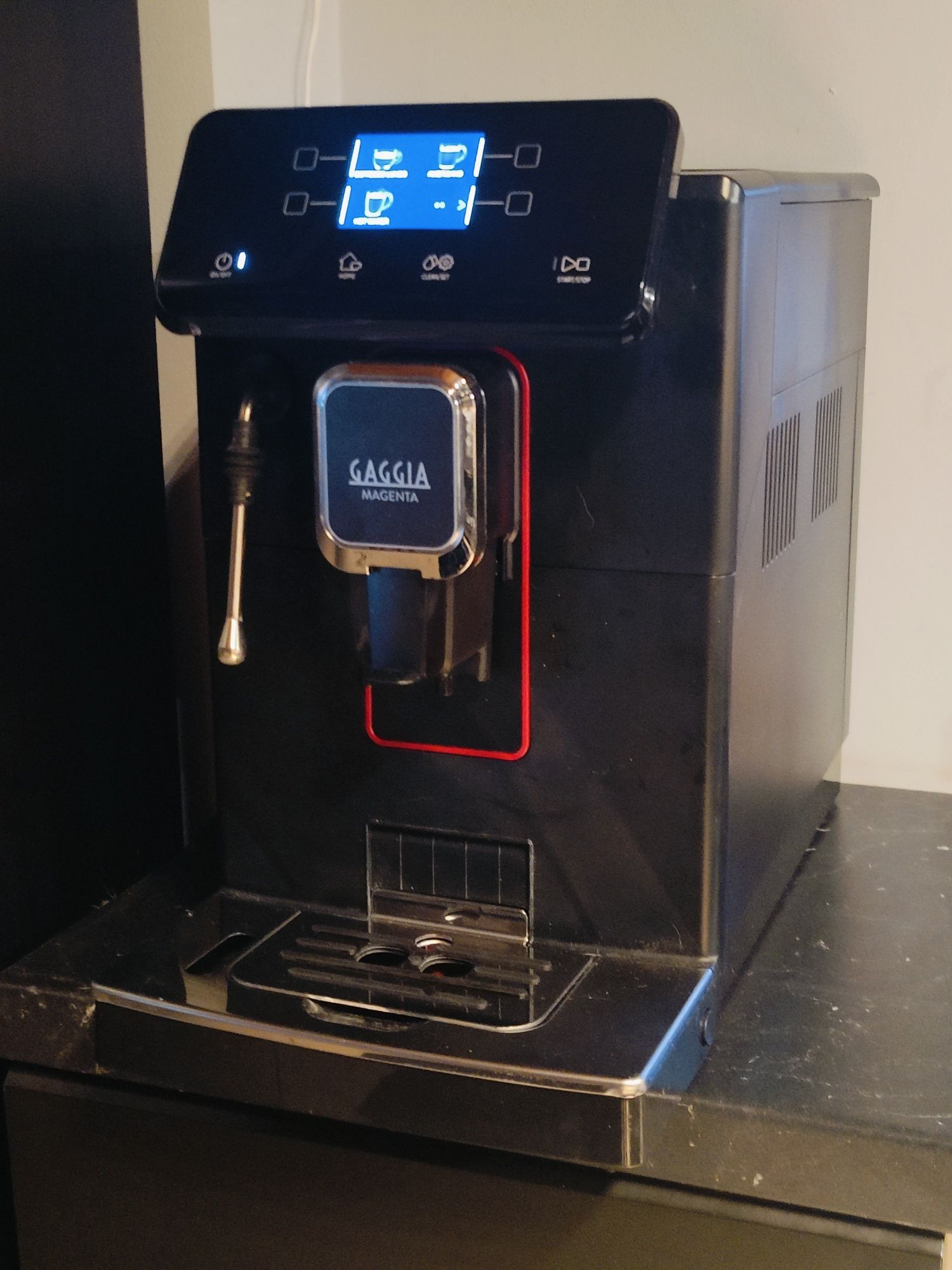 Espressor automat Gaggia Magenta Plus, 15 bar, rasnita ceramica