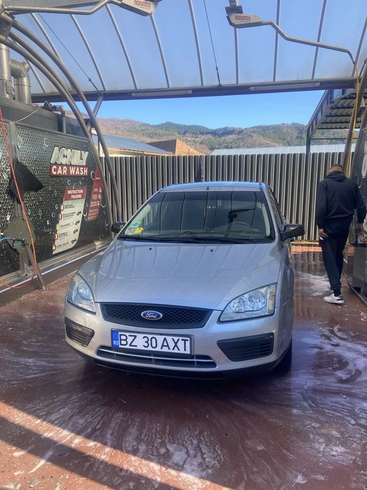 Ford focus 2 1.6 benzina+gpl
