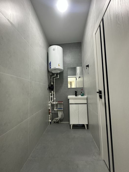 Аренда евро офис с мебелью на ул.Нурафшон ор: Dilshod shashlik