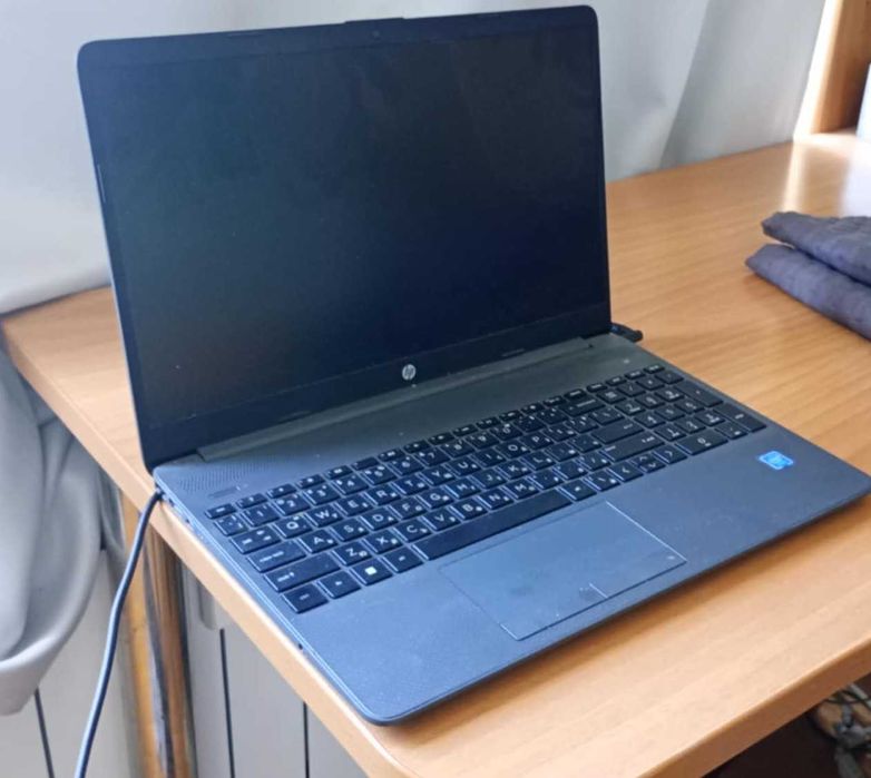 ЛАПТОП HP LAPTOP 15-DW1004NU - 2ра употреба, много малко ползван