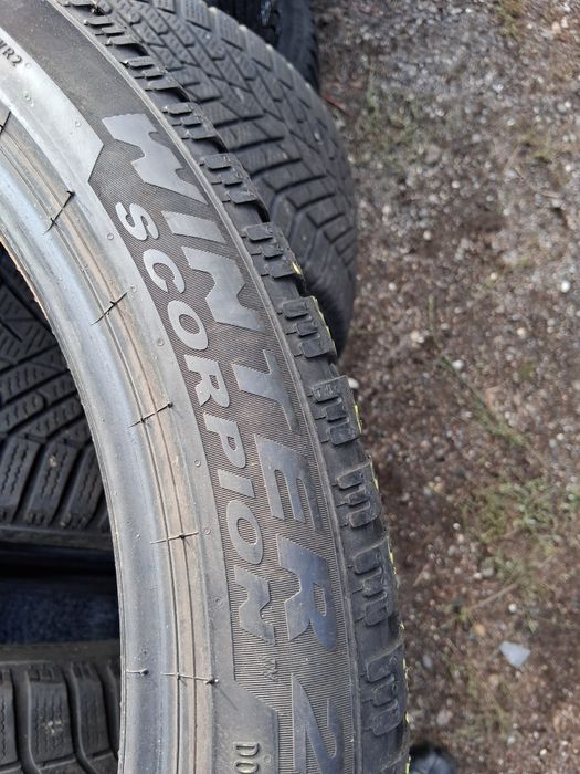 255 40 21 PIRELLI 4броя зимни дот 2023г