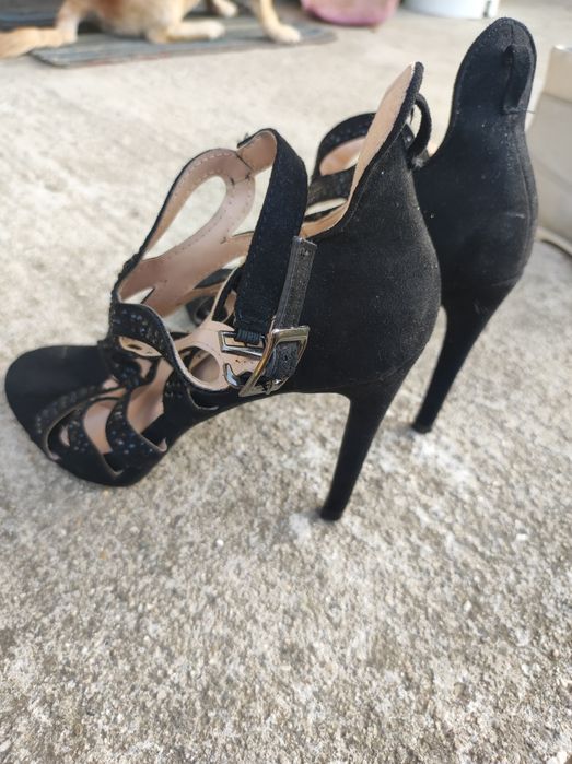 Sandale cu toc elegante