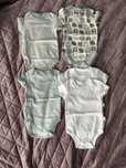 Body cu maneca scurta 6-9 luni 100% bumbac