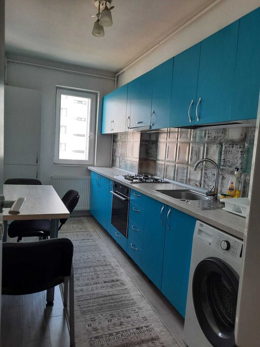 Cazare apartament 2 camere Militari decomandat
