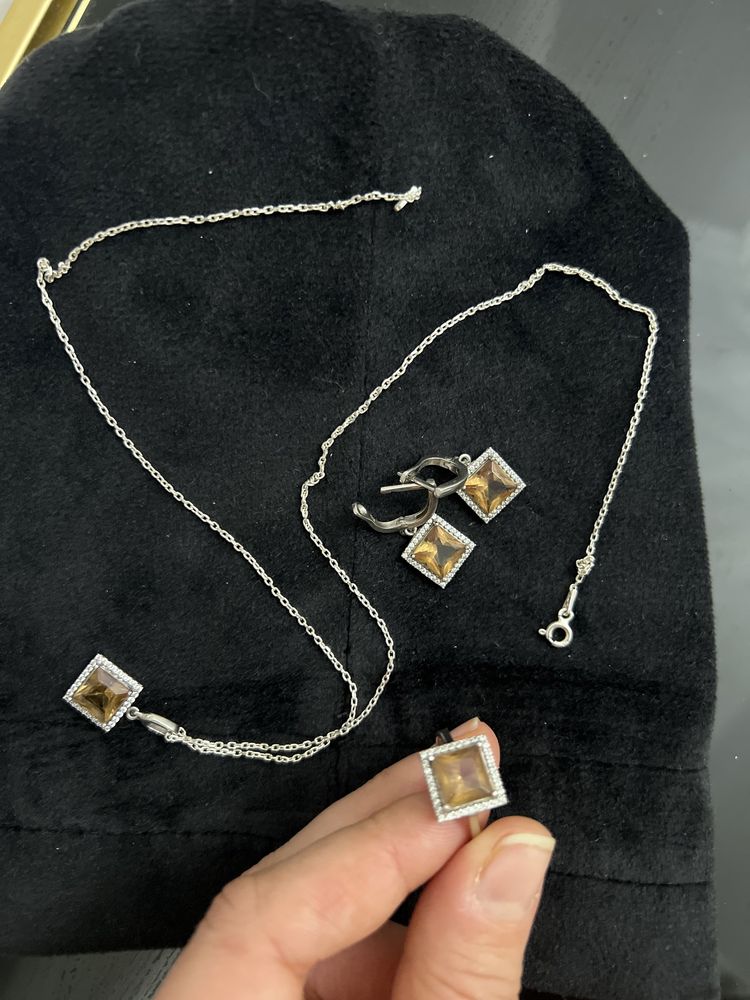 Продам серебряный комплект проба Турецкая камни Султаниты