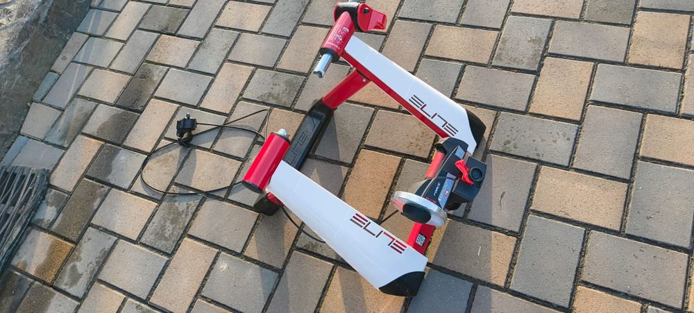Home trainer Elite + roată cursiera + anvelopa trainer