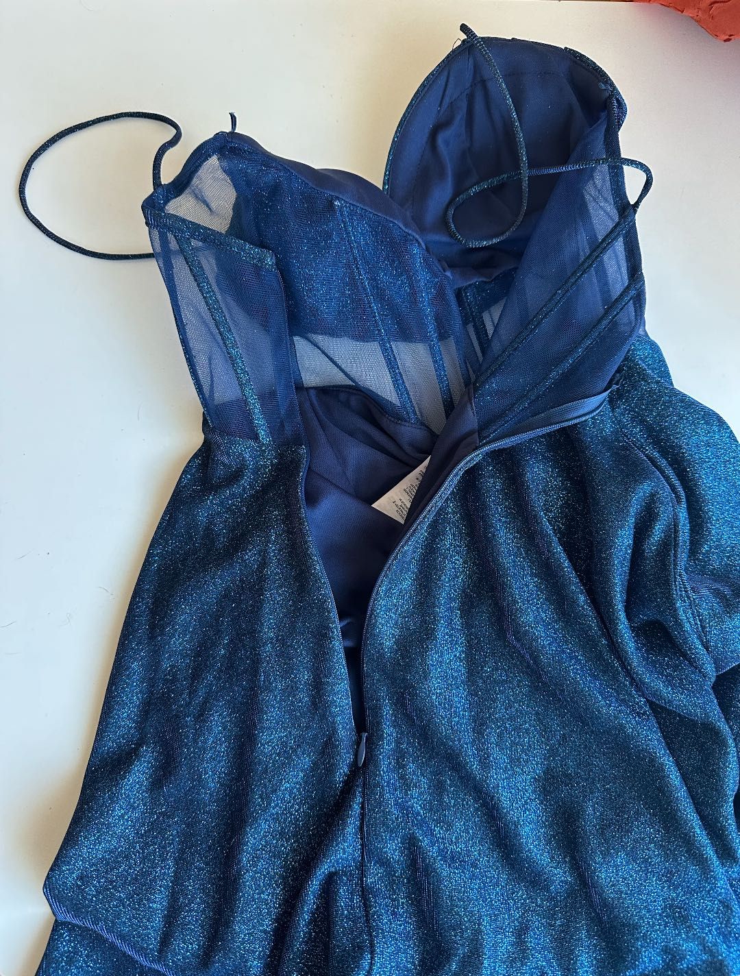 Rochie albastra pentru bal