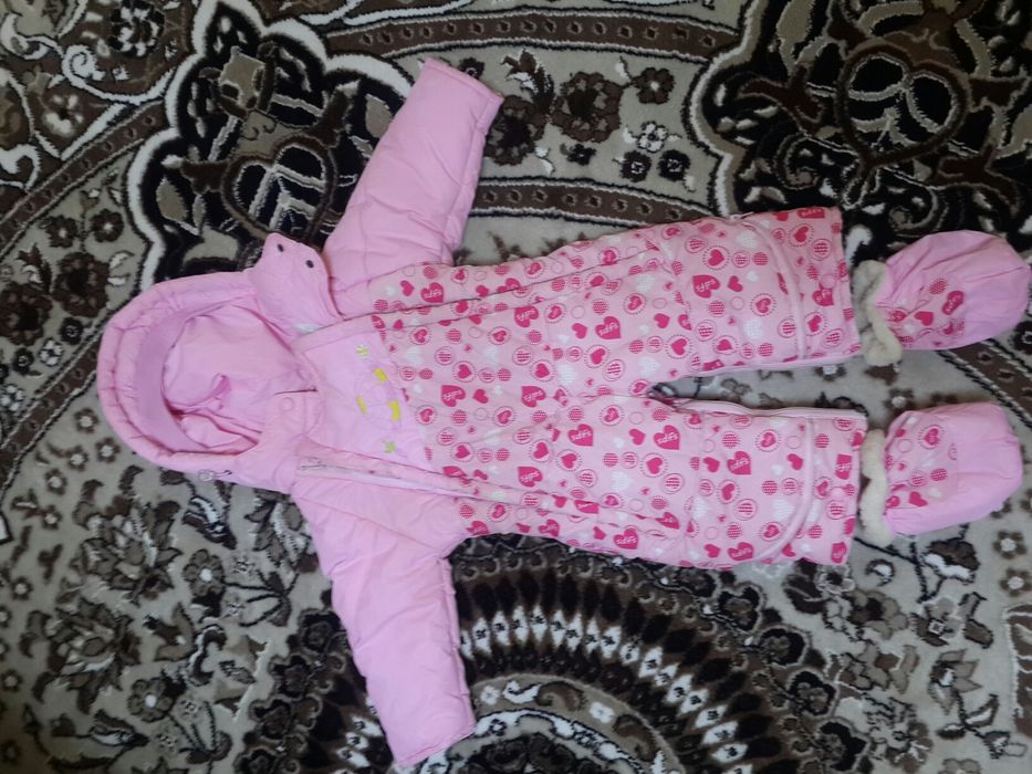 Продаю детский комбинезон. Почти новое