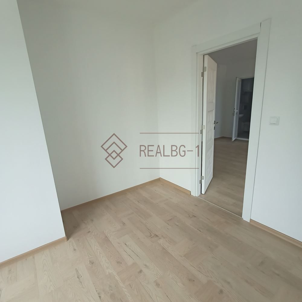 Продава се Тристаен апартамент в с. Кранево, Област Добрич - 72 кв.м за 1185 €/кв.м - Снимка #3