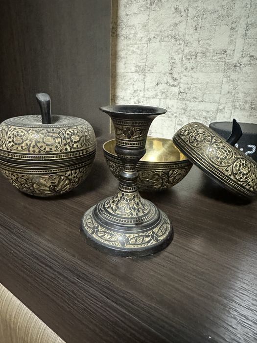 Посуда  2 шкатулки и подсвечник Набором 23000