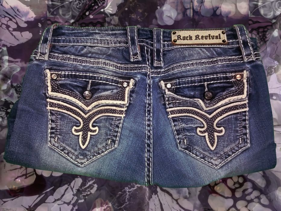 •  [Rock Revival-Ena Skinny] low waisted