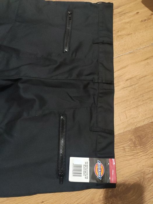 Pantaloni Dickies mărimea 54