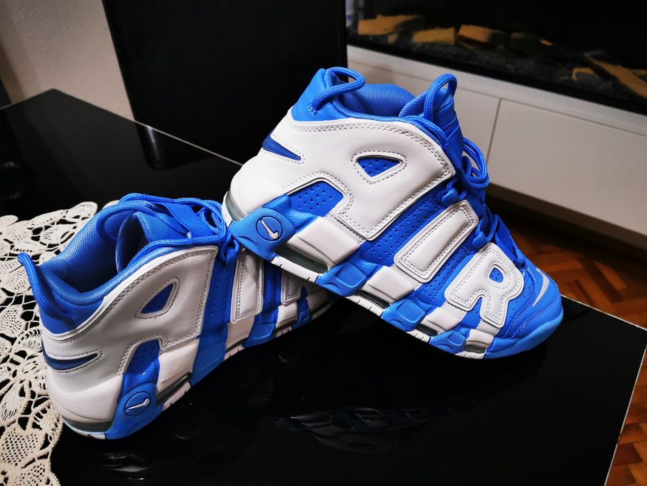 Nike air more uptempo
